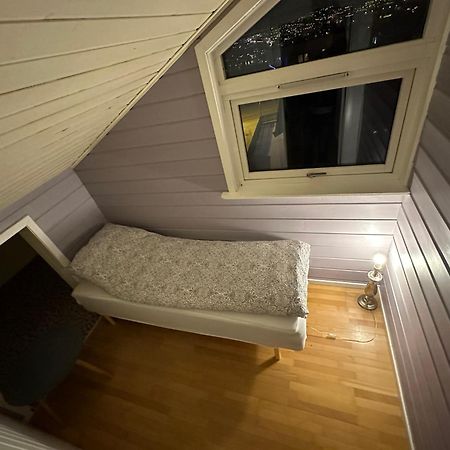 Cozy House In The Heart Of Tromsdalen. Central Тромсё Экстерьер фото